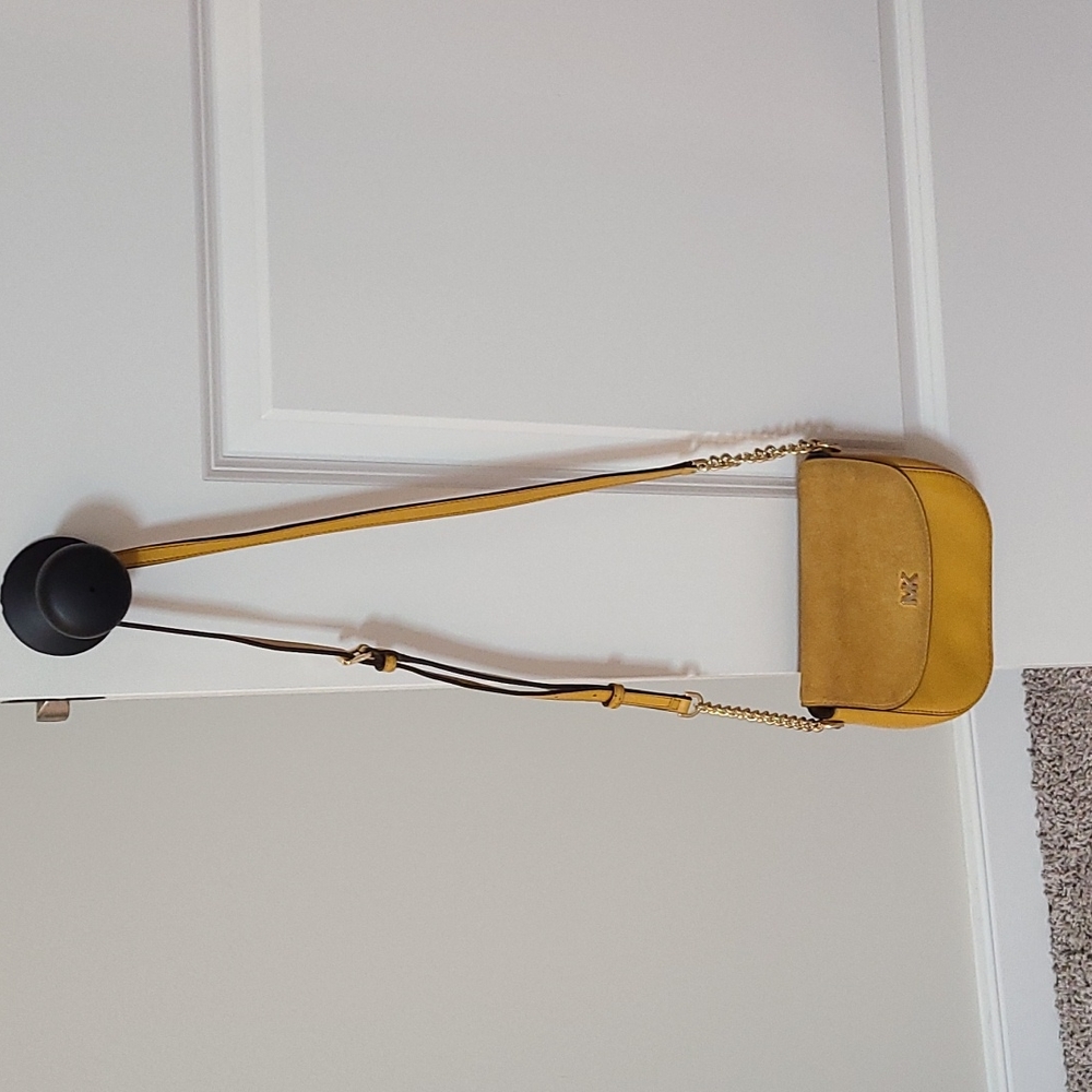 Mustard Michael Kors crossbody